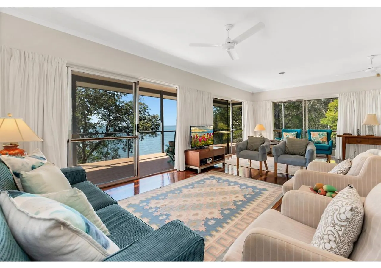 Blissful Lake Retreat Cootharaba