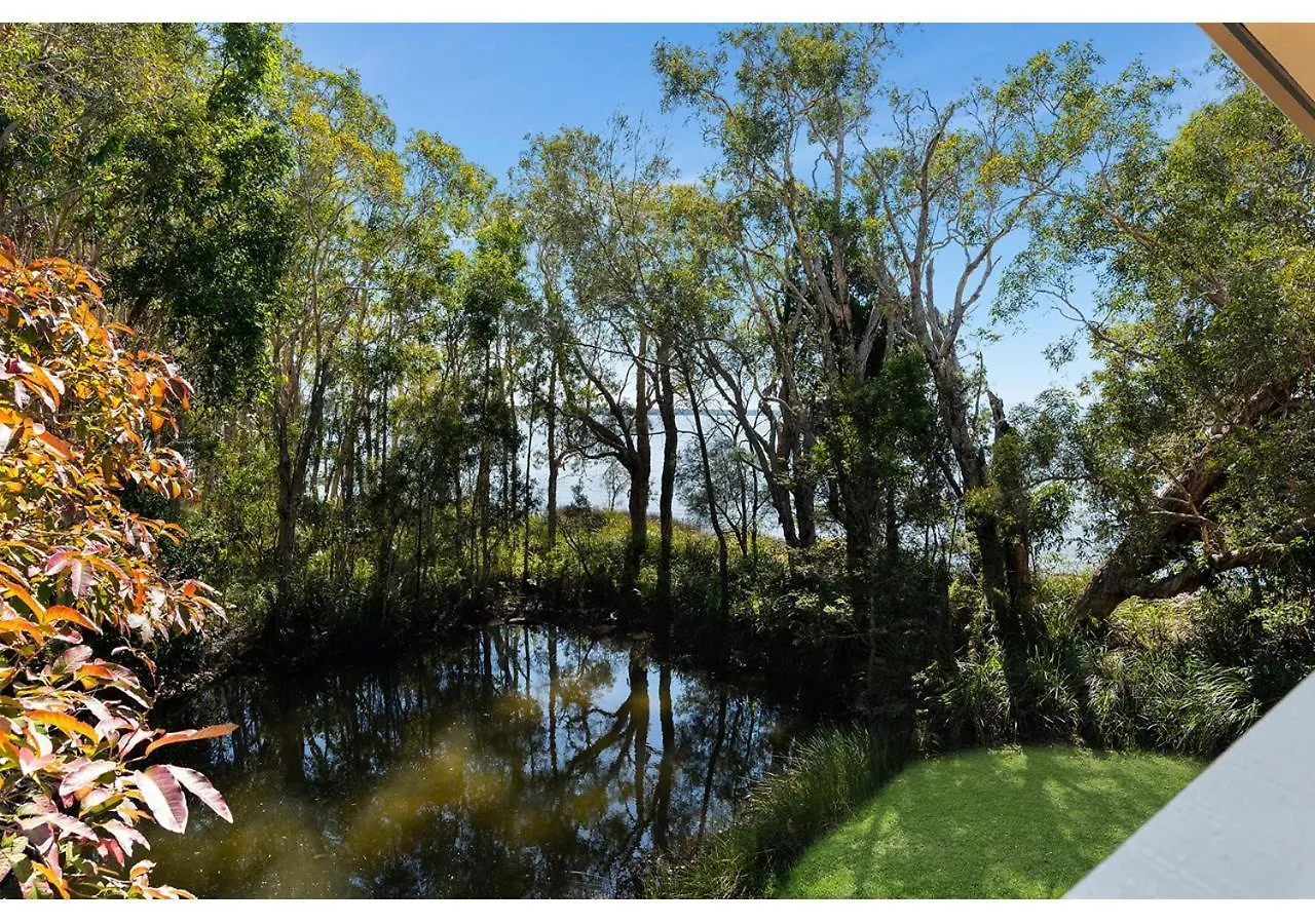 Blissful Lake Retreat Cootharaba 0*,  Australia